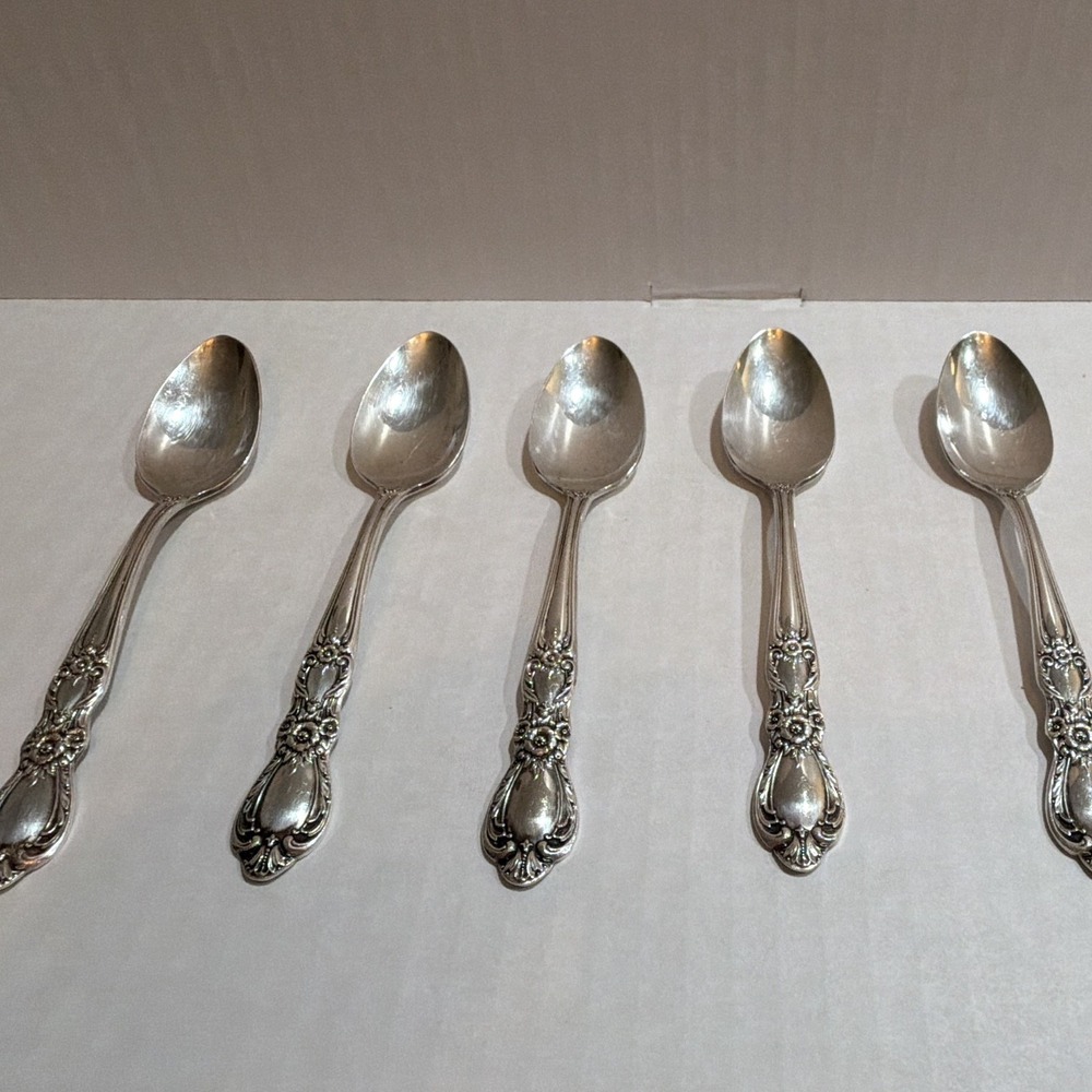 Set of 5 1847 Rogers Bros Heritage IS Teaspoon Silverplate Floral Handle 6 in